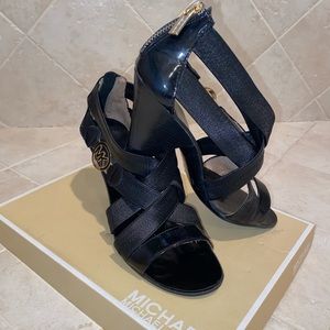 ✖️Michael Kors Robertson heels